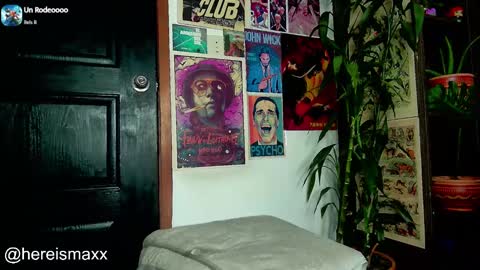 Max Follow me IGX hereismaxx online show from December 27, 2024, 11:17 am