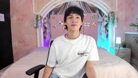 Snapshot of max_hunter1 chatting on July 15, 2026, 6:07 am Max online show from July 15, 2026, 6:07 am