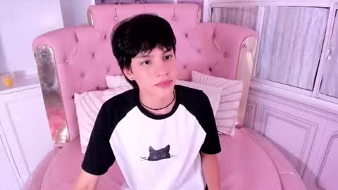Snapshot of max_hunter1 chatting on July 17, 2026, 3:46 am Max online show from July 17, 2026, 3:46 am