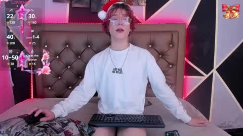 Snapshot of max_lover1 chatting on December 24, 2024, 3:37 pm Max lover1 online show from December 24, 2024, 3:37 pm