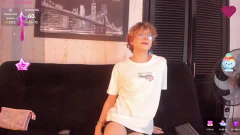 Snapshot of max_lover1 chatting on February 3, 2025, 1:51 pm Max lover1 online show from February 3, 2025, 1:51 pm