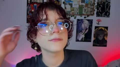 Snapshot of max_lover1 chatting on December 20, 2025, 1:45 am Max lover1 online show from December 20, 2025, 1:45 am