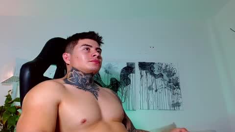 Snapshot of max_mayer chatting on January 3, 2025, 9:36 pm Maximo Mayer online show from January 3, 2025, 9:36 pm