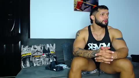 Snapshot of max_mayer chatting on February 18, 2025, 5:20 am Maximo Mayer online show from February 18, 2025, 5:20 am