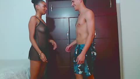 Snapshot of max_n_sofia chatting on February 7, 2025, 7:06 pm Max y Sofia online show from February 7, 2025, 7:06 pm