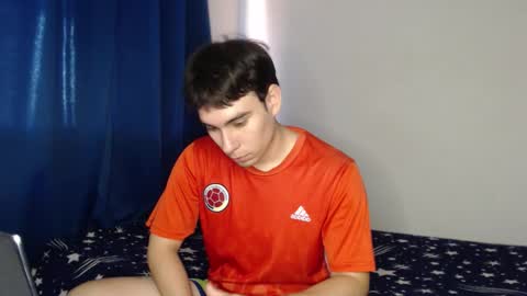 max_snow1616 online show from October 10, 2025, 2:49 pm