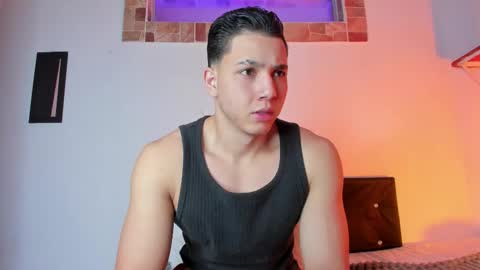 Snapshot of max_valiant chatting on October 10, 2025, 2:54 am max online show from October 10, 2025, 2:54 am