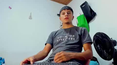 Snapshot of maxbigcock2025 chatting on February 13, 2025, 8:06 am Max online show from February 13, 2025, 8:06 am