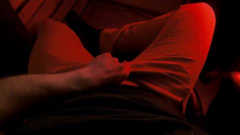 maxcamlove online show from February 24, 2025, 5:00 am