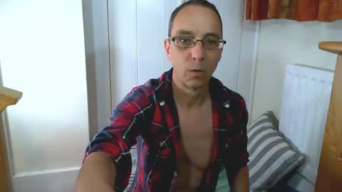 Snapshot of maxdavies chatting on June 7, 2026, 4:33 pm Max Davies online show from June 7, 2026, 4:33 pm