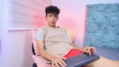 M A X F R O S T   online show from February 11, 2026, 7:52 pm