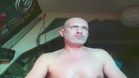 Snapshot of maxhardcore77 chatting on March 9, 2025, 10:41 pm maxhardcore77 online show from March 9, 2025, 10:41 pm