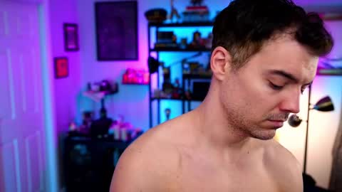 Snapshot of maxhughes chatting on November 13, 2025, 2:43 am Max Hughes online show from November 13, 2025, 2:43 am