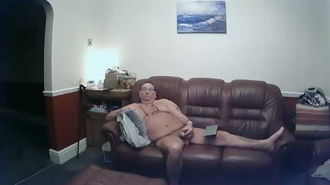 MAX online show from December 23, 2024, 8:03 pm