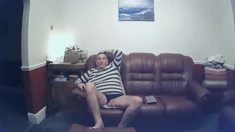 MAX online show from January 4, 2025, 10:13 pm