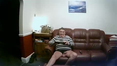 MAX online show from February 7, 2025, 9:48 pm