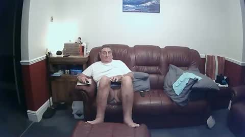 MAX online show from October 20, 2025, 10:54 pm