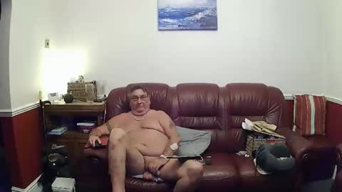 MAX online show from May 13, 2026, 10:38 pm