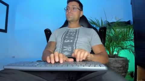 MAXI      online show from March 25, 2026, 4:29 am