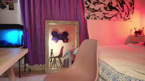 Max online show from February 8, 2026, 3:32 am