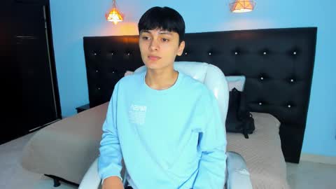 Snapshot of maxii18_ chatting on October 20, 2025, 1:11 pm -- -- online show from October 20, 2025, 1:11 pm