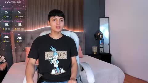 Snapshot of maxii18_ chatting on November 12, 2025, 7:03 pm -- -- online show from November 12, 2025, 7:03 pm