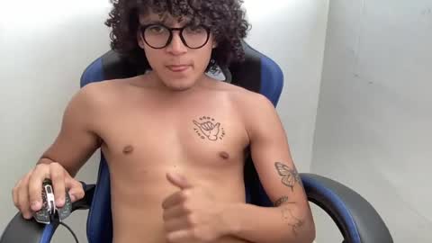 Snapshot of maximiliano_pulse chatting on July 1, 2026, 8:41 pm maximiliano_pulse online show from July 1, 2026, 8:41 pm