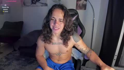 maximiliano_scoott_ online show from June 13, 2026, 5:22 pm