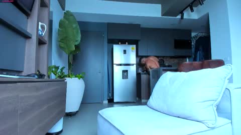 maximo_and_marcelo online show from November 30, 2025, 12:09 pm