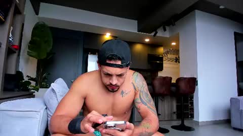 maximo_and_marcelo online show from July 22, 2026, 12:08 pm