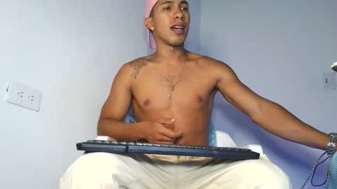 Snapshot of maximo_vega_new chatting on February 3, 2026, 10:59 pm Maximo Aron Vega online show from February 3, 2026, 10:59 pm