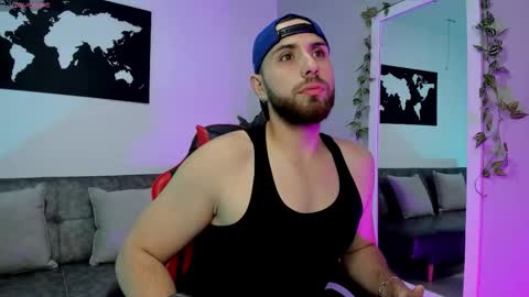 Snapshot of maximo_wolf1 chatting on December 2, 2025, 7:09 pm Maximo Wolf online show from December 2, 2025, 7:09 pm