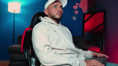 Maximus Clark online show from January 15, 2026, 4:06 am