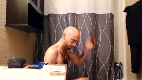 Snapshot of maximusdemitrious chatting on January 18, 2026, 12:14 am maximusdemitrious online show from January 18, 2026, 12:14 am