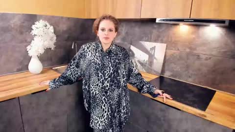 Snapshot of maxinefrary chatting on February 23, 2025, 2:14 pm Lucy online show from February 23, 2025, 2:14 pm
