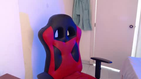 maxinesex_ online show from March 17, 2026, 1:58 pm