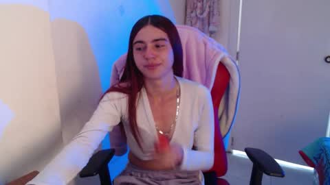 maxinesex_ online show from April 15, 2026, 2:46 pm