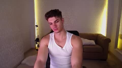 Snapshot of maxkaiden chatting on November 25, 2025, 5:51 am MaxKaiden online show from November 25, 2025, 5:51 am