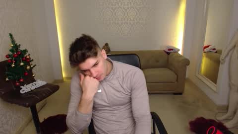 Snapshot of maxkaiden chatting on December 17, 2025, 5:57 am MaxKaiden online show from December 17, 2025, 5:57 am