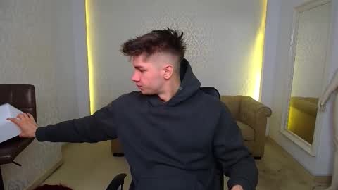 Snapshot of maxkaiden chatting on February 3, 2026, 5:49 am MaxKaiden online show from February 3, 2026, 5:49 am