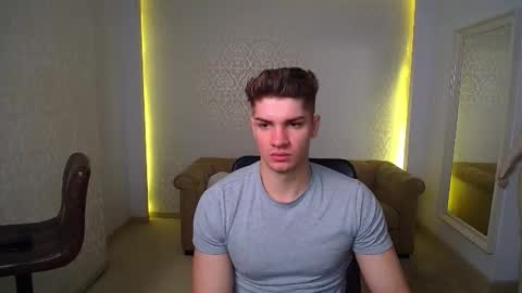 Snapshot of maxkaiden chatting on February 5, 2026, 5:45 am MaxKaiden online show from February 5, 2026, 5:45 am