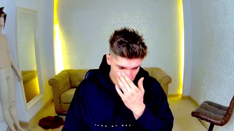 Snapshot of maxkaiden chatting on February 17, 2026, 5:15 am MaxKaiden online show from February 17, 2026, 5:15 am