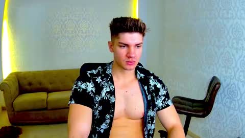 Snapshot of maxkaiden chatting on February 20, 2026, 6:19 am MaxKaiden online show from February 20, 2026, 6:19 am