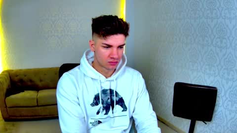 Snapshot of maxkaiden chatting on March 1, 2026, 5:31 am MaxKaiden online show from March 1, 2026, 5:31 am