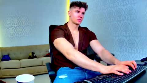 Snapshot of maxkaiden chatting on March 2, 2026, 5:41 am MaxKaiden online show from March 2, 2026, 5:41 am