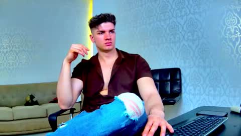 Snapshot of maxkaiden chatting on March 2, 2026, 7:37 am MaxKaiden online show from March 2, 2026, 7:37 am