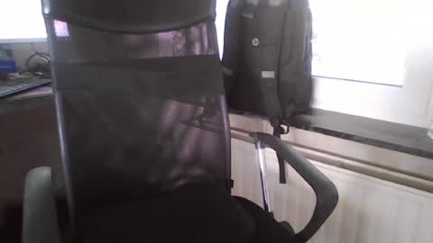 Snapshot of maxou569 chatting on July 13, 2026, 8:39 am maxou569 online show from July 13, 2026, 8:39 am