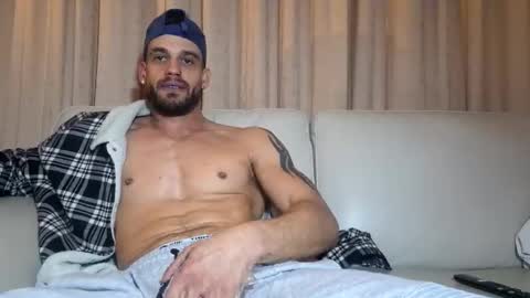 Snapshot of maxpac_rocco chatting on October 2, 2025, 1:29 pm Luca Dominus online show from October 2, 2025, 1:29 pm