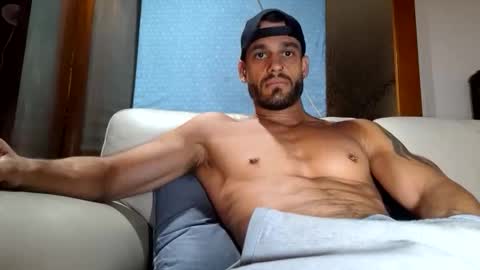 Snapshot of maxpac_rocco chatting on November 19, 2025, 3:17 am Luca Dominus online show from November 19, 2025, 3:17 am