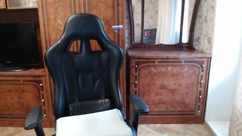 Snapshot of maxplay18 chatting on November 4, 2025, 9:19 am Max online show from November 4, 2025, 9:19 am